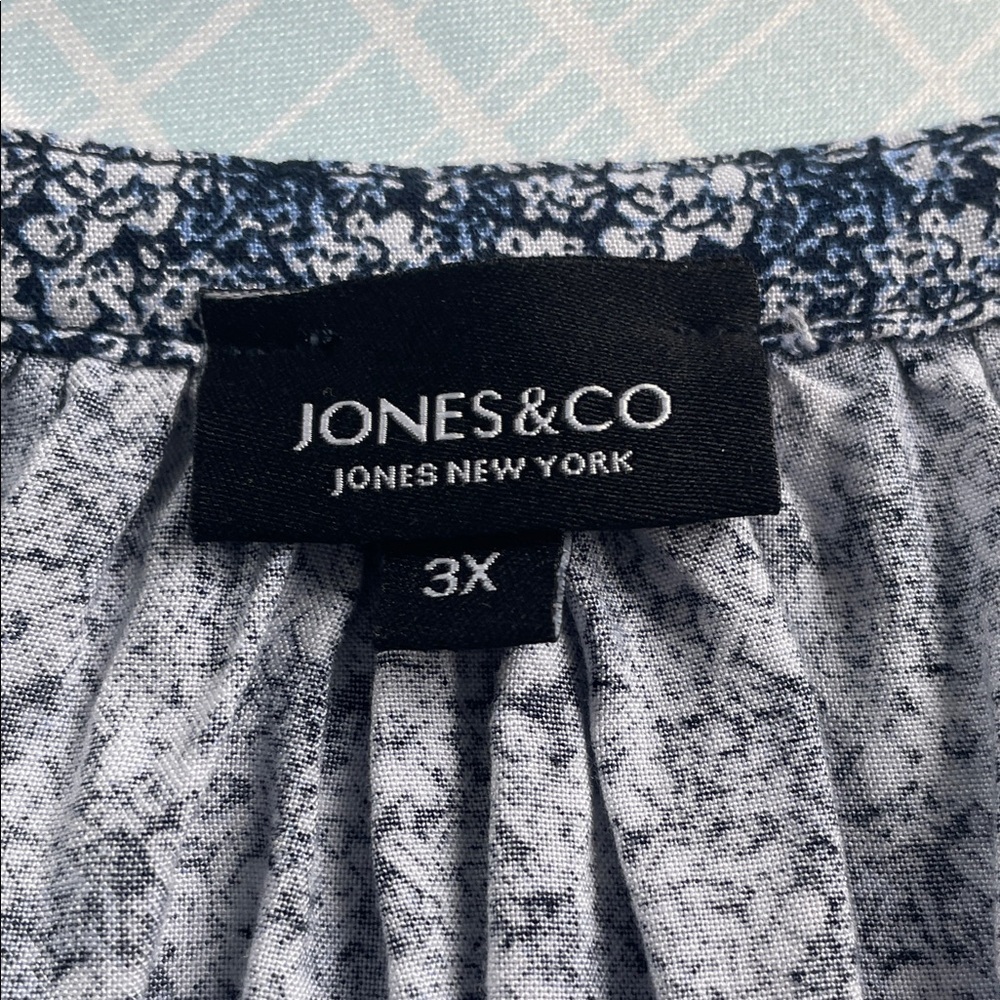 Jones New York Navy Floral Blouse - Picture 2 of 7